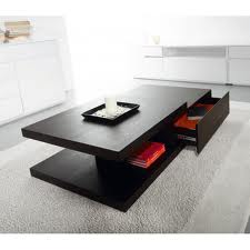 Une table basse transformable est une solution adaptée pour aménagez au mieux votre espace